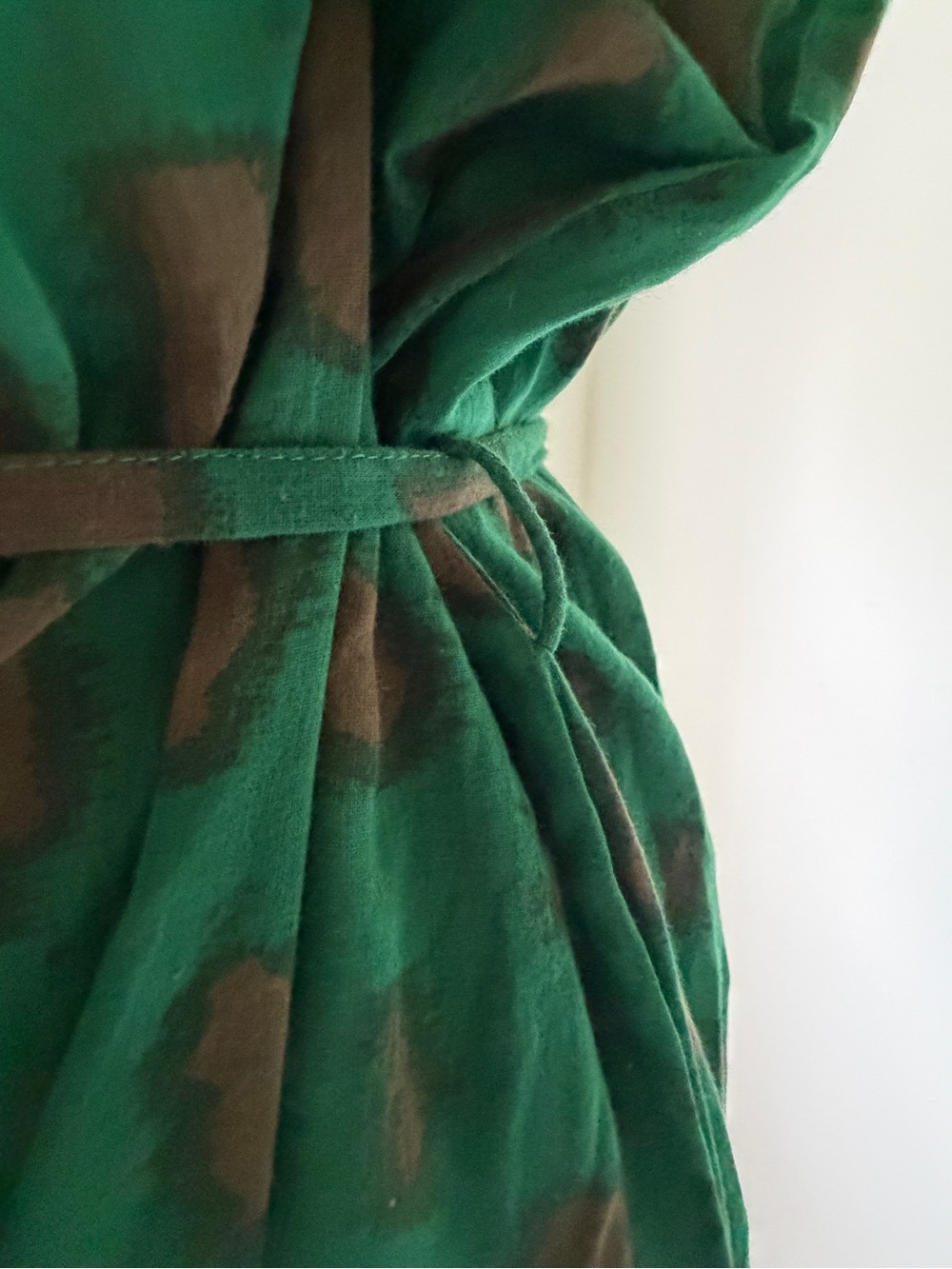Green Printed Tie-Waist Midi Dress - Picture 5 of 7